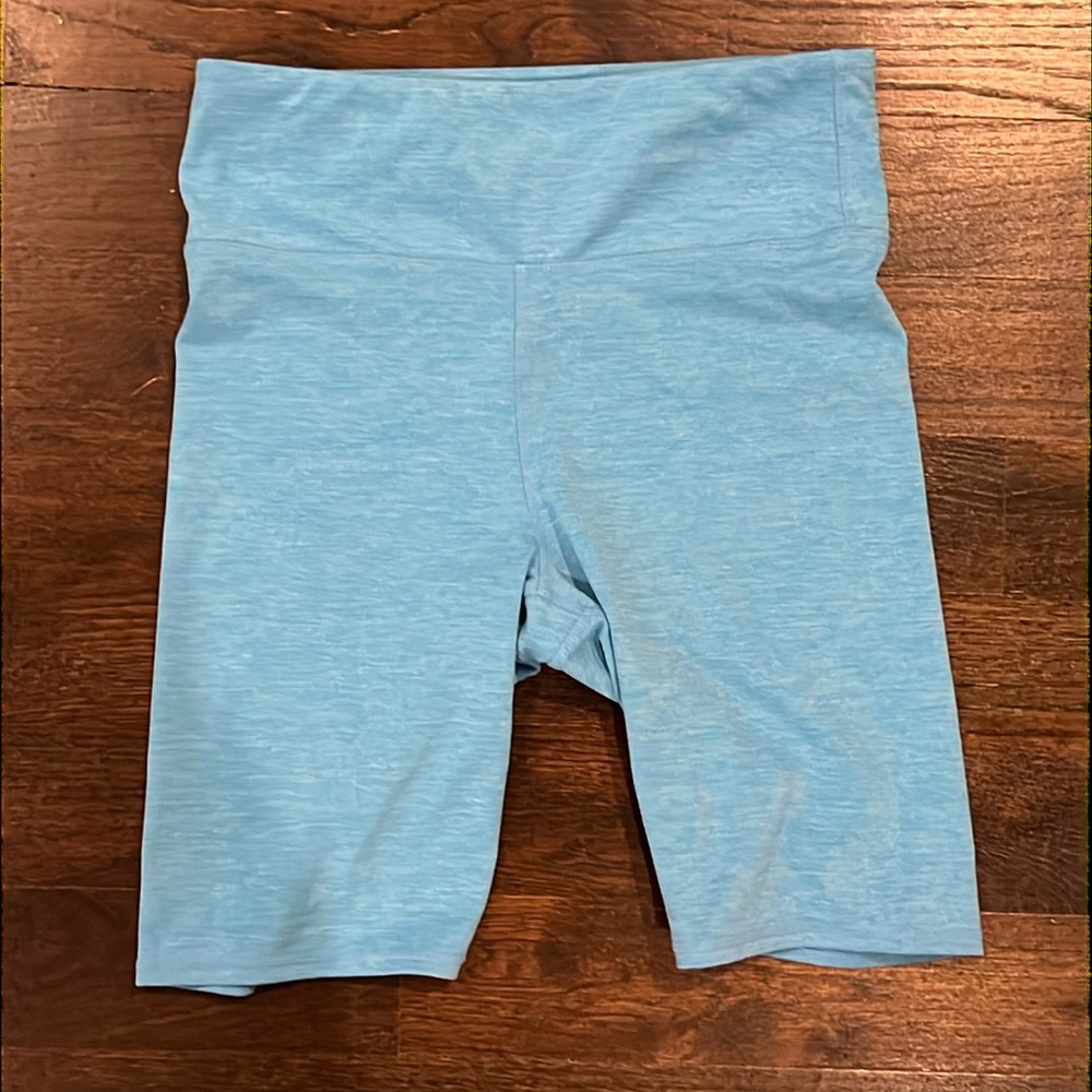 Size medium gap fit super cute blue biker shorts